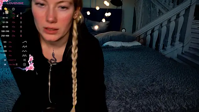Snapshot of Liv_Fay chatting on 03-05-25, 07:27 Liv Fay online show from 03-05-25, 07:27