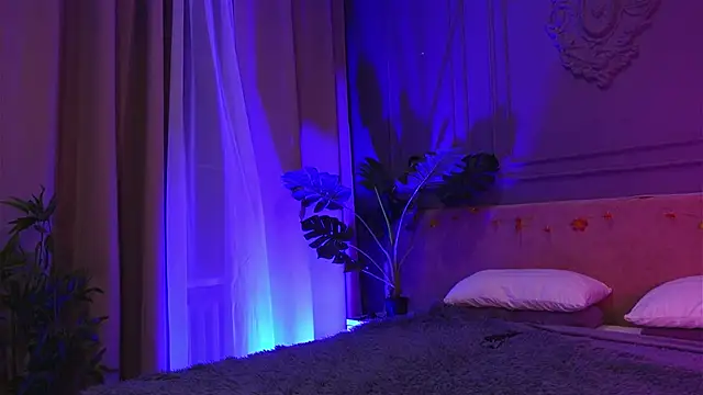 Liv Fay online show from 10-23-25, 04:50