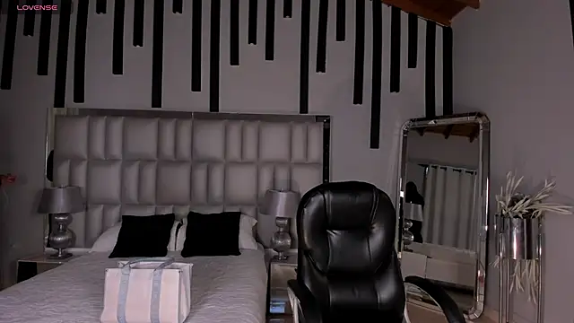Snapshot of CelestePalmer_ chatting on 04-29-26, 11:25 CelestePalmer online show from 04-29-26, 11:25