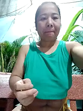 Snapshot of Queen_18200 chatting on 01-10-25, 10:39 Queen 18200 online show from 01-10-25, 10:39