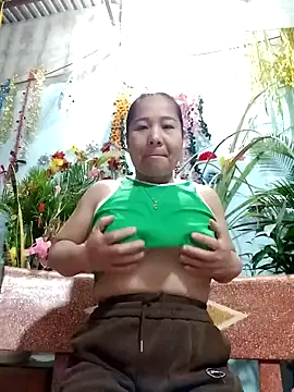 Snapshot of Queen_18200 chatting on 01-18-25, 02:25 Queen 18200 online show from 01-18-25, 02:25