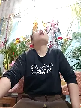 Snapshot of Queen_18200 chatting on 01-21-25, 01:29 Queen 18200 online show from 01-21-25, 01:29