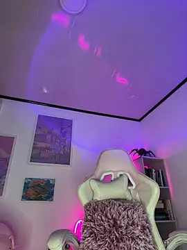 Tsuki-moon online show from 11-15-25, 10:34