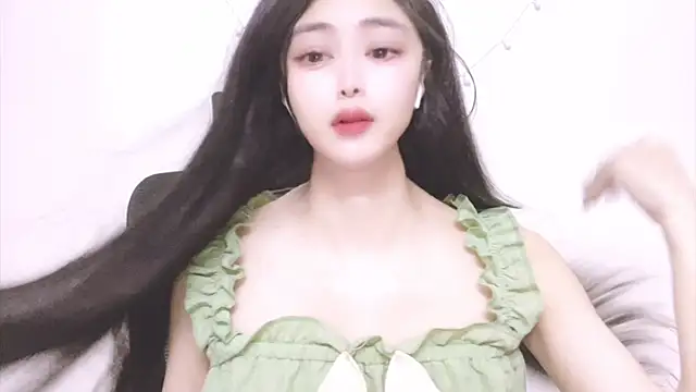 ---MIA--- online show from 09-23-25, 02:31