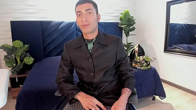 Snapshot of DrakeNeumann chatting on 02-13-25, 03:18 DrakeNeumann online show from 02-13-25, 03:18