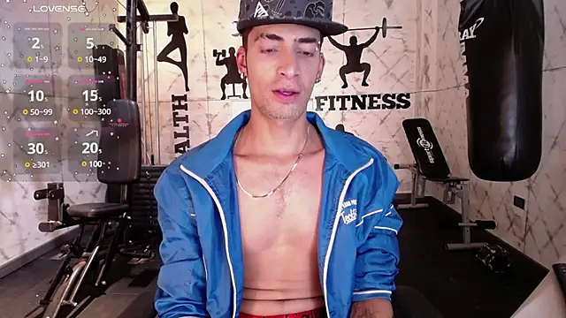 Snapshot of DrakeNeumann chatting on 02-14-25, 05:09 DrakeNeumann online show from 02-14-25, 05:09