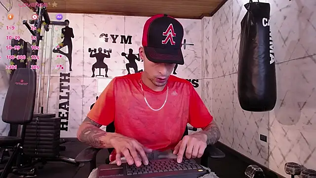 Snapshot of DrakeNeumann chatting on 02-25-25, 03:42 DrakeNeumann online show from 02-25-25, 03:42