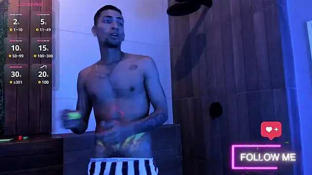 Snapshot of DrakeNeumann chatting on 03-14-25, 03:48 DrakeNeumann online show from 03-14-25, 03:48