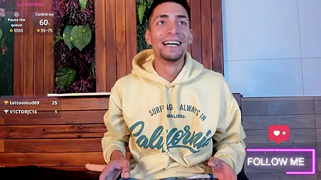 Snapshot of DrakeNeumann chatting on 03-14-25, 10:07 DrakeNeumann online show from 03-14-25, 10:07