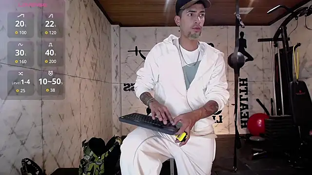 Snapshot of DrakeNeumann chatting on 10-07-25, 03:47 DrakeNeumann online show from 10-07-25, 03:47