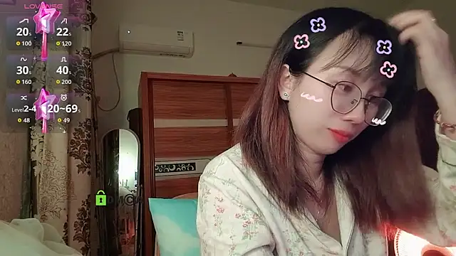 Lili 666 online show from 12-19-25, 04:36