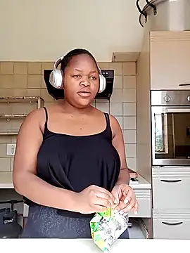 Sexymamibo online show from 03-13-25, 11:41