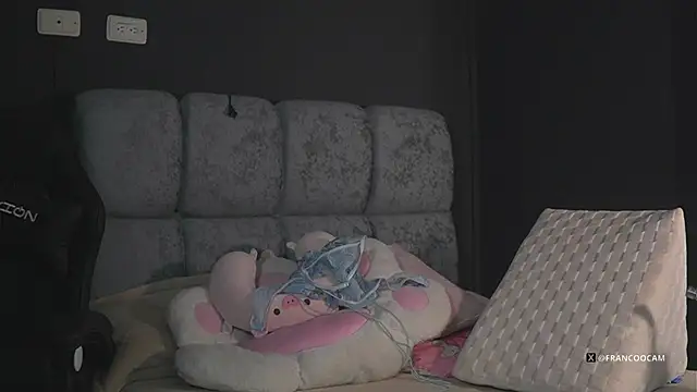 Snapshot of eimy22 chatting on 02-04-26, 11:53 eimy22 online show from 02-04-26, 11:53