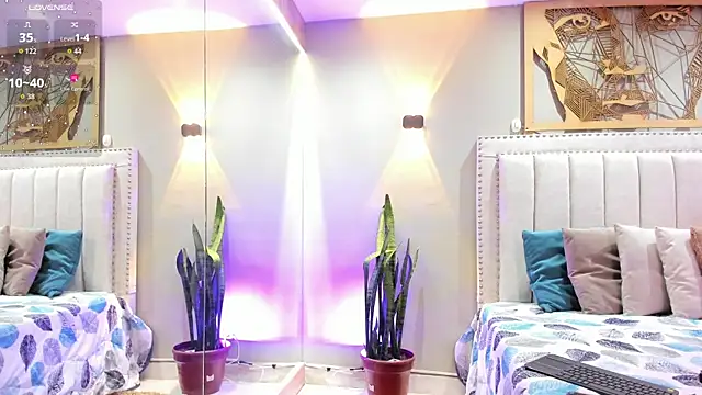 Miranda doll  online show from 10-20-25, 12:27