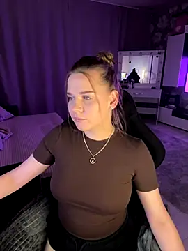 Snapshot of Lexi_noah chatting on 10-01-25, 09:21 Lexi noah online show from 10-01-25, 09:21