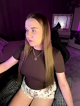 Snapshot of Lexi_noah chatting on 10-28-25, 09:39 Lexi noah online show from 10-28-25, 09:39