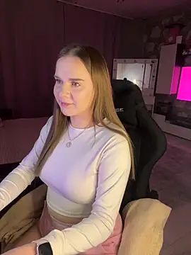 Snapshot of Lexi_noah chatting on 11-17-25, 09:20 Lexi noah online show from 11-17-25, 09:20