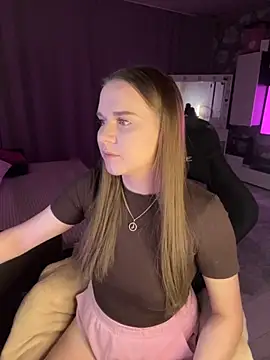 Snapshot of Lexi_noah chatting on 11-18-25, 09:30 Lexi noah online show from 11-18-25, 09:30