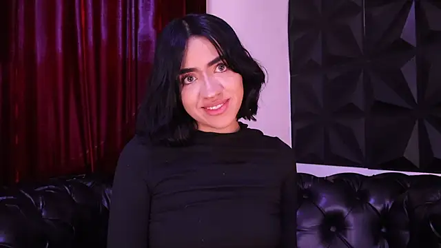 Snapshot of KasiaNoir_ chatting on 04-25-26, 01:03 KasiaNoir online show from 04-25-26, 01:03