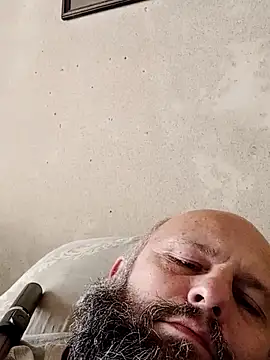 Snapshot of AlexandruCsaba chatting on 11-11-25, 09:09 AlexandruCsaba online show from 11-11-25, 09:09