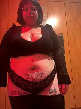 CrisyFerreira online show from 10-16-25, 02:34