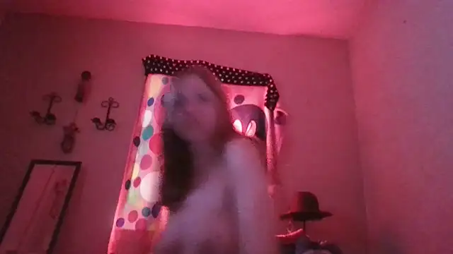 Tay cumming online show from 02-11-25, 05:40