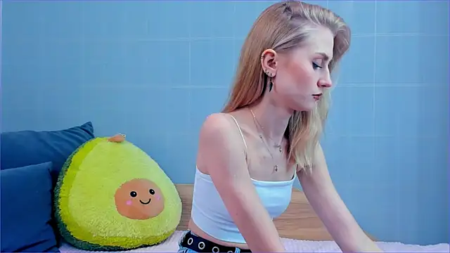 MarthaGees online show from 02-02-25, 02:56