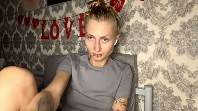 MarthaGees online show from 10-11-25, 03:10