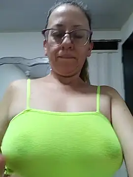 miss hanna07 online show from 11-17-25, 09:37