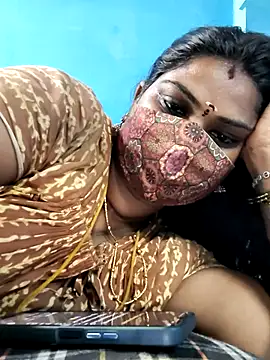 Snapshot of mayaa2u chatting on 07-13-26, 07:55 mayaa2u online show from 07-13-26, 07:55