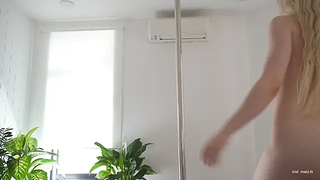 Snapshot of Faster_maci chatting on 02-22-25, 10:07 Faster maci online show from 02-22-25, 10:07