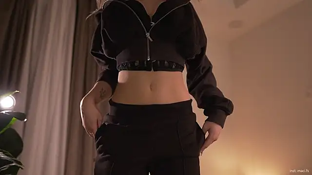 Snapshot of Faster_maci chatting on 09-29-25, 05:18 Faster maci online show from 09-29-25, 05:18