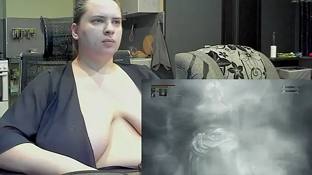 Snapshot of 1lindsey1 chatting on 02-10-25, 12:41 1lindsey1 online show from 02-10-25, 12:41