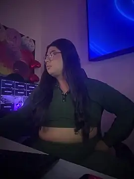 Snapshot of Tom_Silver__ chatting on 02-05-26, 06:29 Tom Silver online show from 02-05-26, 06:29