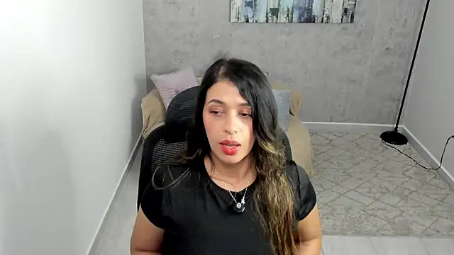 Snapshot of gia_watsonn chatting on 06-20-26, 06:22 gia watsonn online show from 06-20-26, 06:22