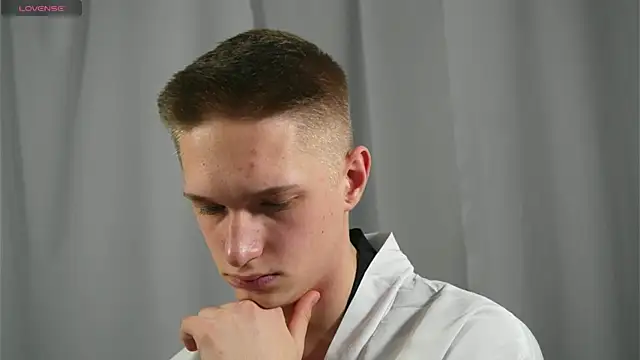 dustyn fox online show from 01-19-25, 02:59