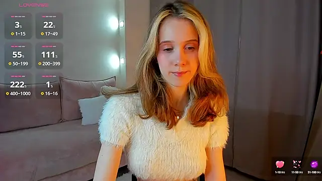 Snapshot of Dearly_Emily chatting on 01-06-25, 08:03 Dearly Emily online show from 01-06-25, 08:03