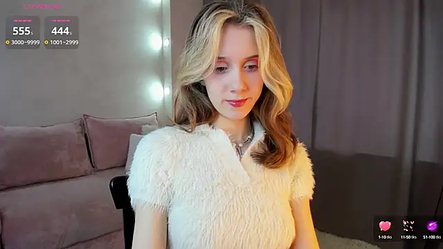 Snapshot of Dearly_Emily chatting on 03-15-25, 08:15 Dearly Emily online show from 03-15-25, 08:15