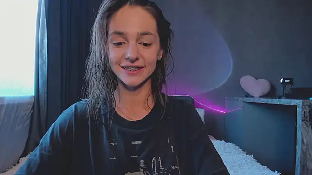 JudyAngil online show from 09-22-25, 04:47