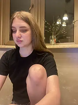Snapshot of MollyDolle chatting on 04-05-26, 04:04 MollyDolle online show from 04-05-26, 04:04