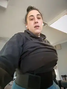 ThicBunz online show from 04-06-26, 01:23