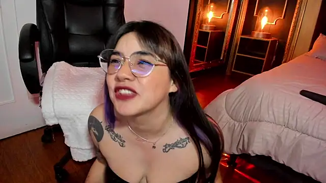 Snapshot of JeyLee chatting on 01-15-25, 02:35 JeyLee online show from 01-15-25, 02:35