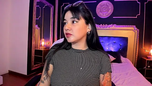 Snapshot of JeyLee chatting on 02-05-25, 11:34 JeyLee online show from 02-05-25, 11:34