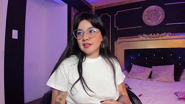 Snapshot of JeyLee chatting on 02-19-25, 06:00 JeyLee online show from 02-19-25, 06:00