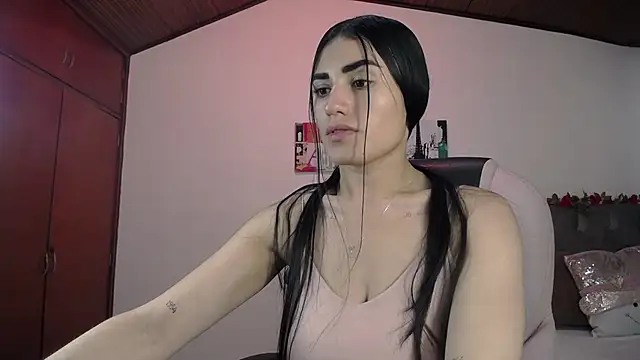 Snapshot of Alheli_16 chatting on 12-20-24, 12:16 Alheli 16 online show from 12-20-24, 12:16