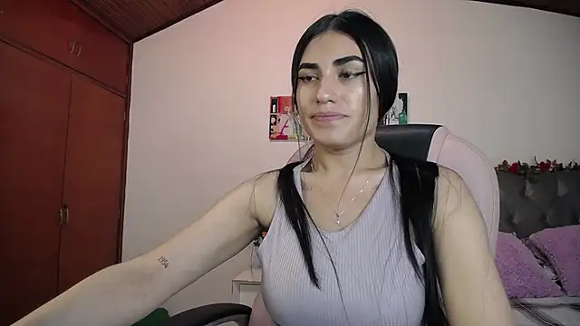 Snapshot of Alheli_16 chatting on 01-17-25, 11:27 Alheli 16 online show from 01-17-25, 11:27