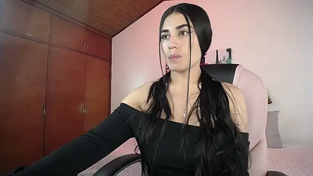 Snapshot of Alheli_16 chatting on 03-20-25, 02:42 Alheli 16 online show from 03-20-25, 02:42