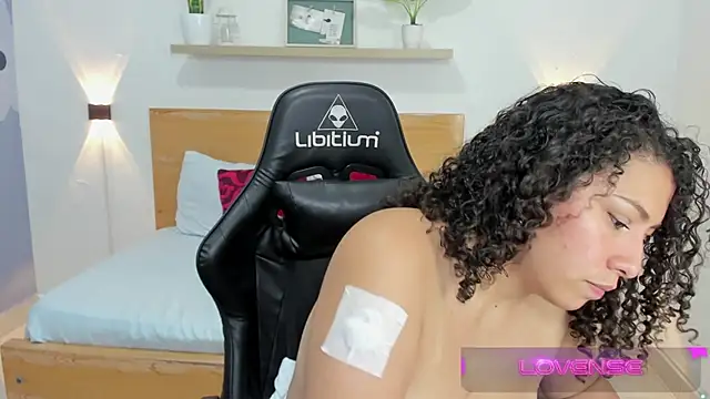 Snapshot of aixa_15 chatting on 03-01-25, 03:16 aixa 15 online show from 03-01-25, 03:16