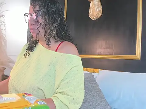 Snapshot of aixa_15 chatting on 10-03-25, 12:13 aixa 15 online show from 10-03-25, 12:13