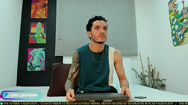 Snapshot of Tylergiuseppe_ chatting on 02-27-25, 09:25 Tylergiuseppe  online show from 02-27-25, 09:25